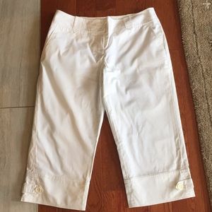 Loft, size 12, white Capri pants